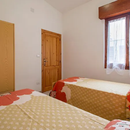 Brezza Marina Lu Bagnu Apartment *