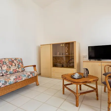 Brezza Marina Lu Bagnu Apartment *