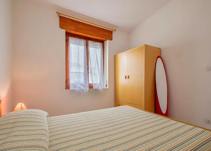 Brezza Marina Lu Bagnu Apartamento *